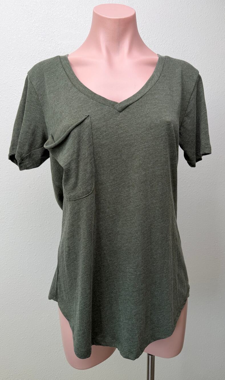 NWT William B Olive Pocket V Neck Tee Womens S